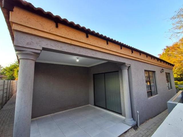 House for sale in Hartbeespoort Dam Nature Reserve, North West