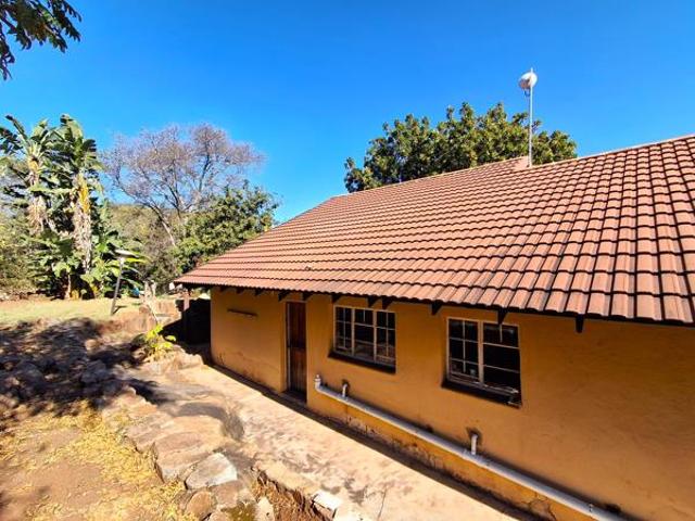 House for sale in Hartbeespoort Dam Nature Reserve, North West
