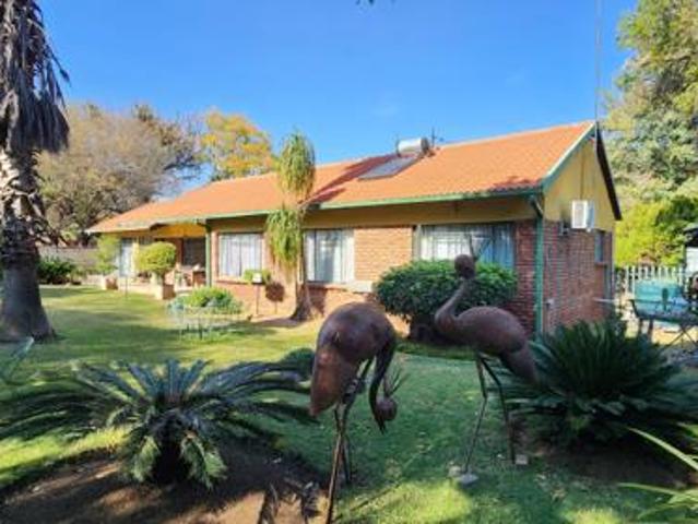 House for sale in Hartbeespoort Dam Nature Reserve, North West
