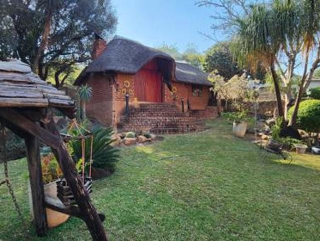 House for sale in Hartbeespoort Dam Nature Reserve, North West