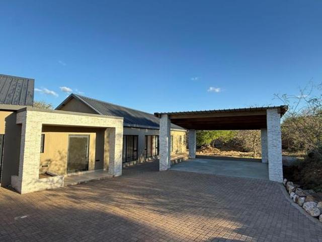 House for sale in Hoedspruit, Maruleng Local Municipality