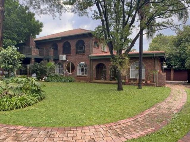 House for rent in Waterkloof, Gauteng