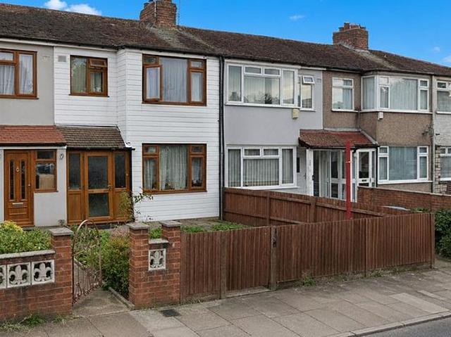 House for rent in Ponders End, Greater London