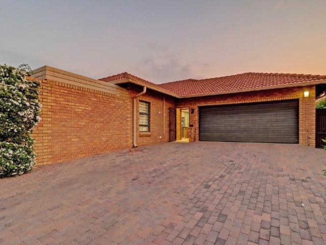 House for sale in Waterkloof, Gauteng