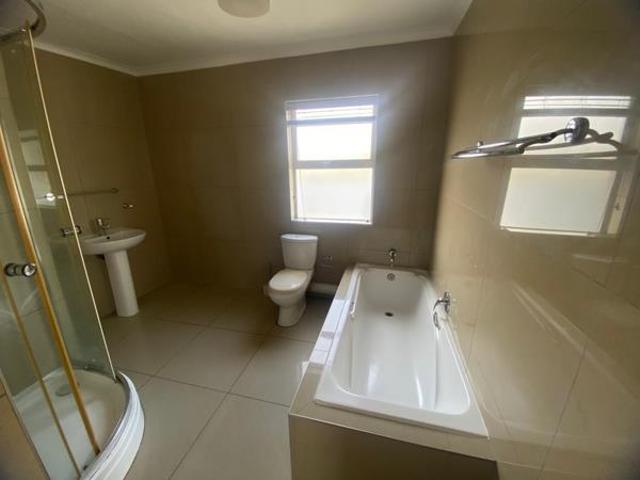 House for rent in Waterkloof, Gauteng