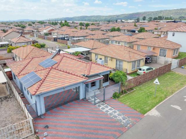 House for rent in Waterkloof, Gauteng