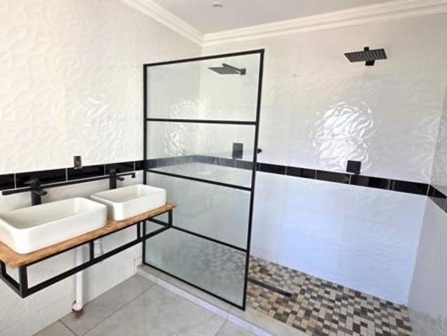 House for rent in North West