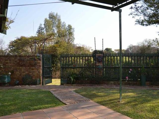 House for rent in Waterkloof, Gauteng