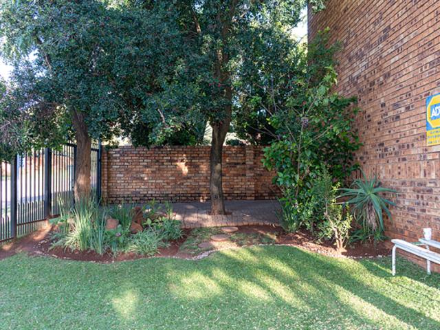 House for rent in Waterkloof, Gauteng