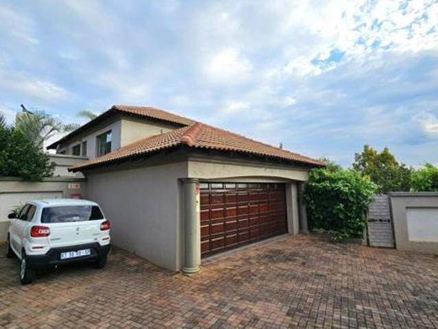 House for rent in Faerie Glen, Gauteng