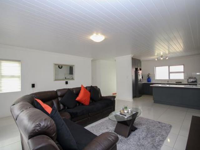 House for sale in Cape Town, Western Cape