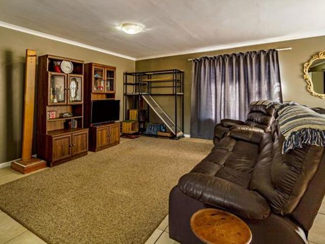 House for sale in Cape Town, Western Cape