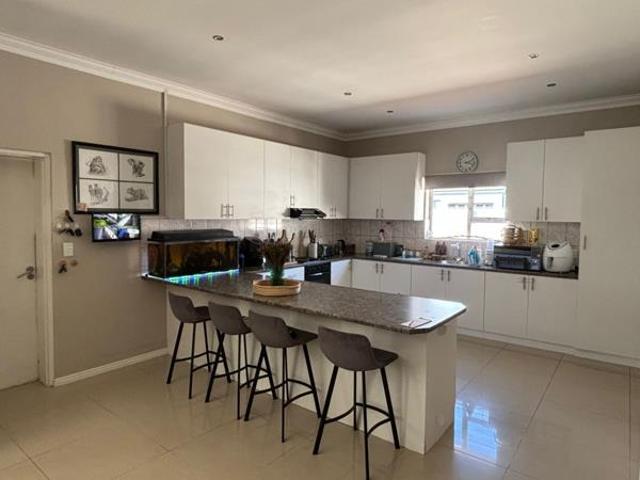 House for sale in Cape Town, Western Cape
