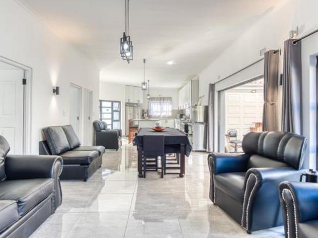 House for sale in Cape Town, Western Cape