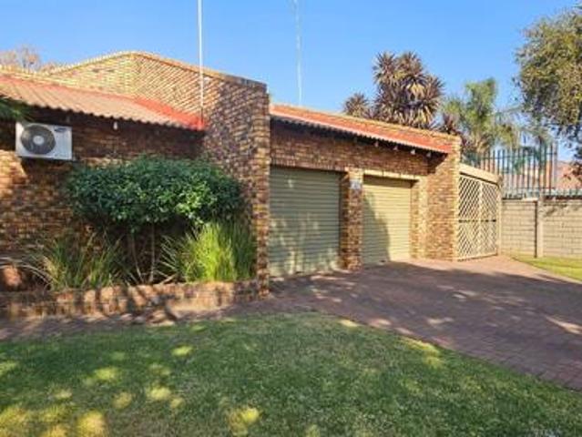 House for sale in Vereeniging, Emfuleni Local Municipality