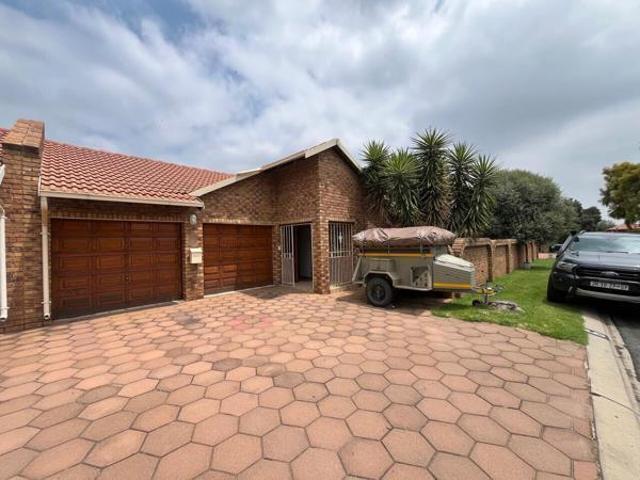 House for rent in Farrarmere, Ekurhuleni