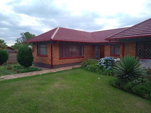 House for rent in Farrarmere, Ekurhuleni