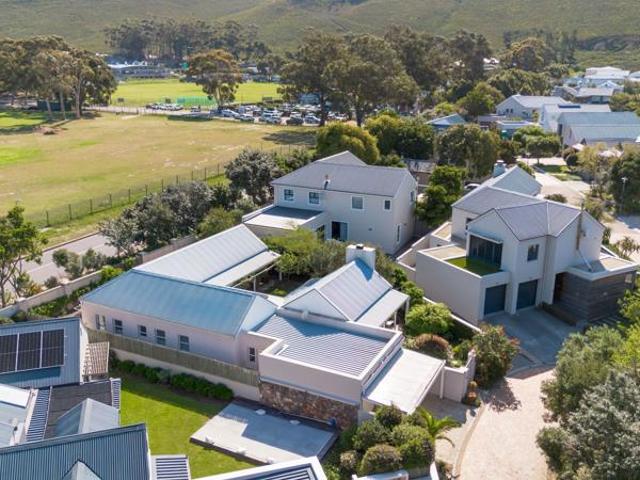 House for sale in Rietpoel, Theewaterskloof Local Municipality