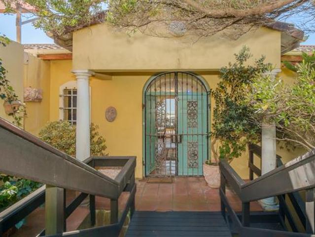 House for sale in Cape Town, Western Cape