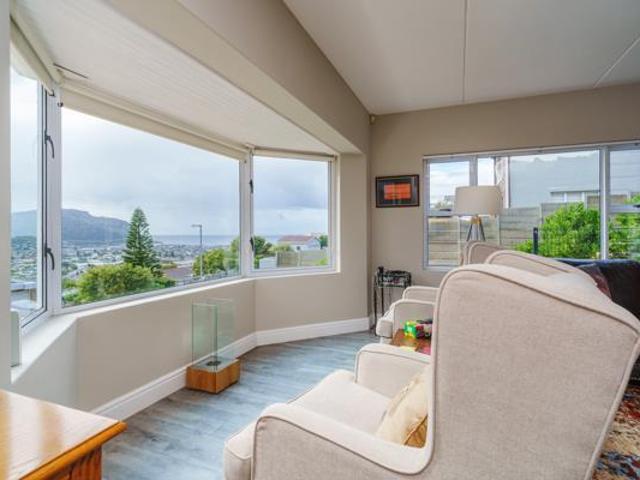 House for sale in Cape Town, Western Cape