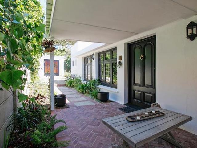 House for sale in Cape Town, Western Cape