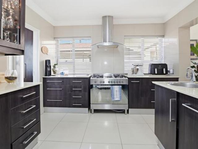 House for sale in Cape Town, Western Cape