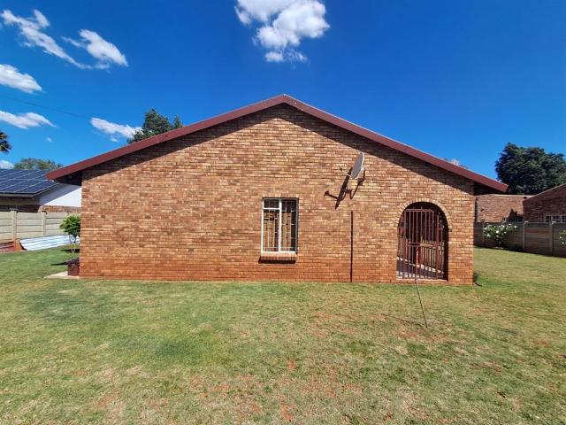 House for sale in Klerksdorp, Matlosana Local Municipality