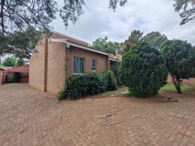 House for sale in Klerksdorp, Matlosana Local Municipality