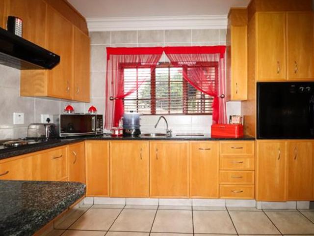 House for sale in Klerksdorp, Matlosana Local Municipality