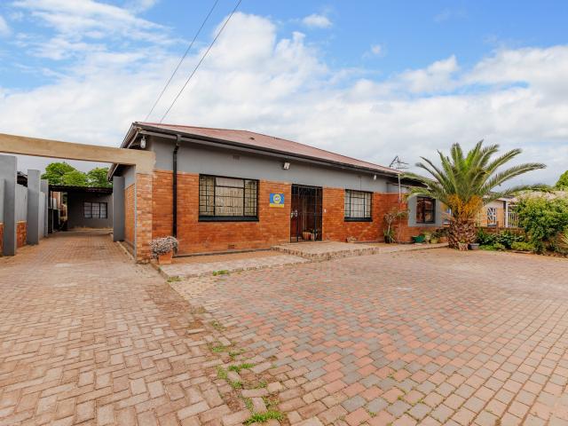 House for sale in Roodepoort, Gauteng