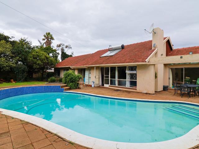 House for sale in Roodepoort