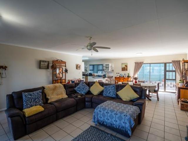 House for sale in Bushmans River Mouth, Eastern Cape