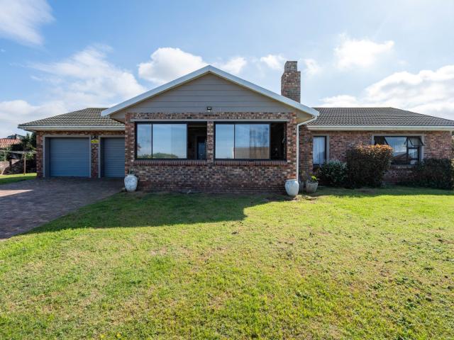 House for sale in Bushmans River Mouth, Eastern Cape