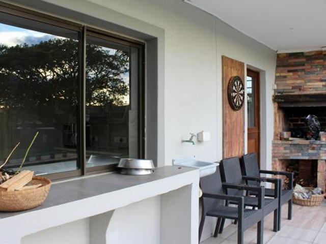 House for sale in Bushmans River Mouth, Eastern Cape