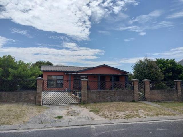 House for sale in Cape Town, Western Cape