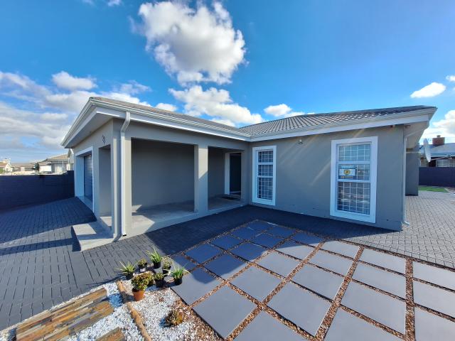 House for sale in Cape St Francis, Eastern Cape