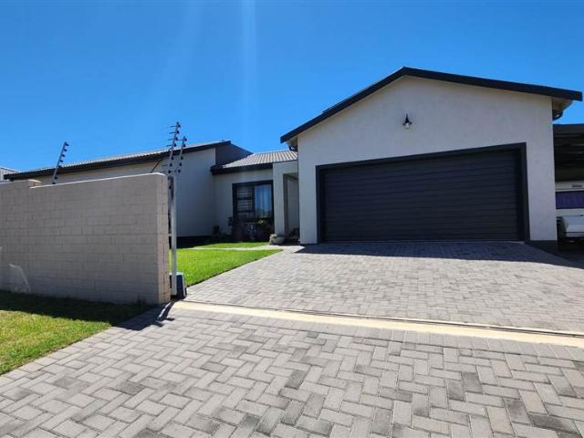 House for sale in Jeffreys Bay