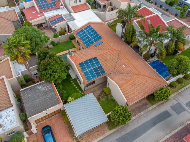 House for sale in Sandton, City of Johannesburg Metropolitan Municipality