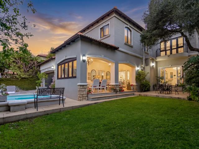 House for sale in Sandton, City of Johannesburg Metropolitan Municipality