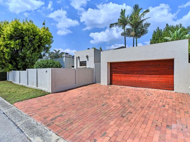 House for sale in Sandton, City of Johannesburg Metropolitan Municipality