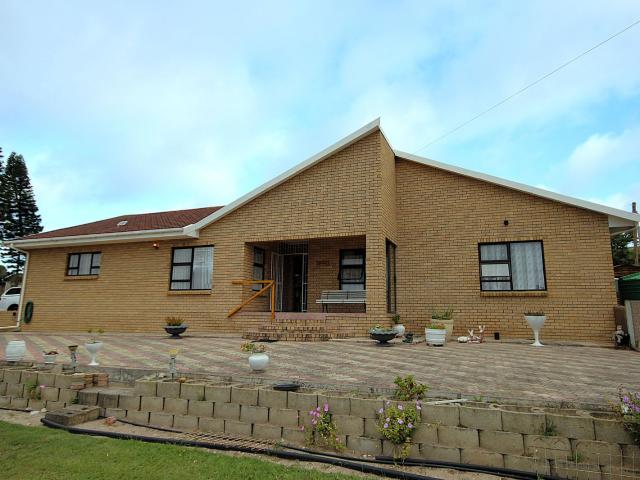 House for sale in Groot Brak Rivier, Western Cape
