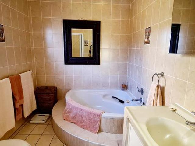 House for sale in Ugu District Municipality, Kwazulu-natal