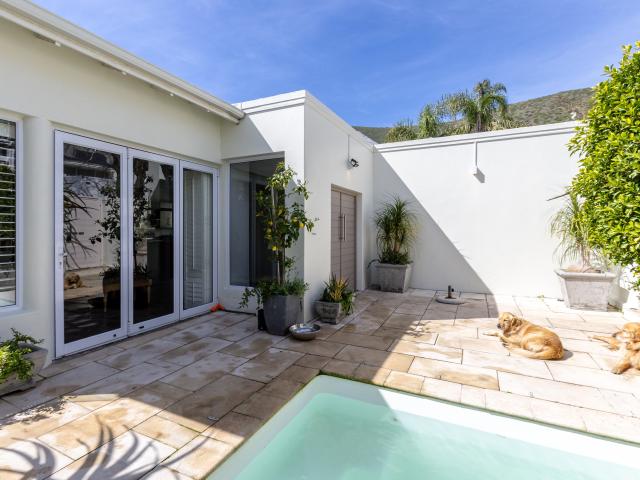 House for rent in Fresnaye, Cape Town