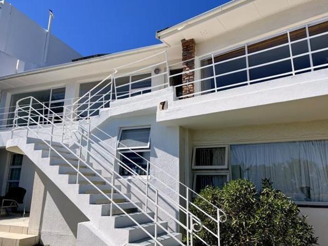 House for rent in Fresnaye, Cape Town