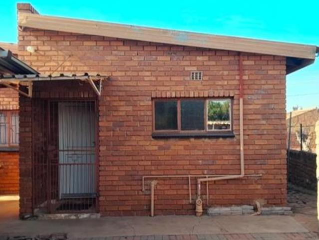 House for rent in Waterkloof, Gauteng