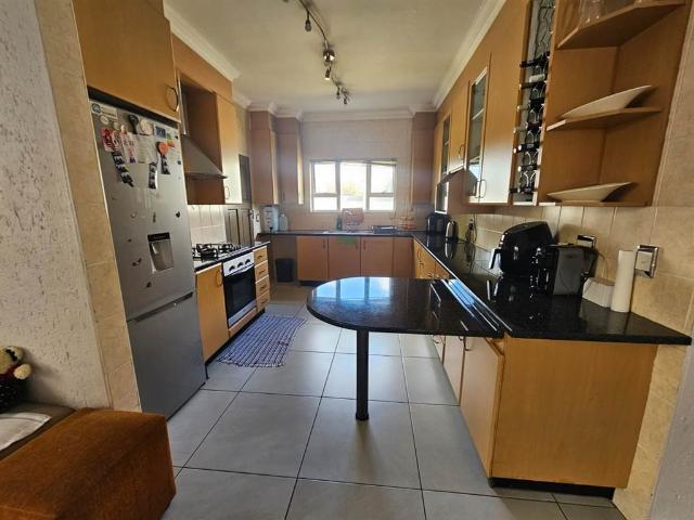 House for sale in Johannesburg, North & Sandton