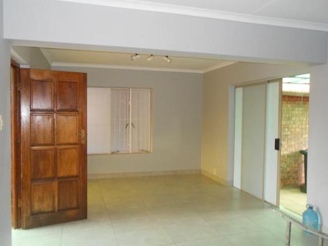 House for rent in Waterkloof, Gauteng