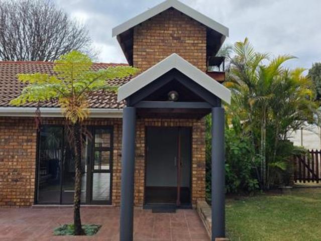 House for rent in Waterkloof, Gauteng