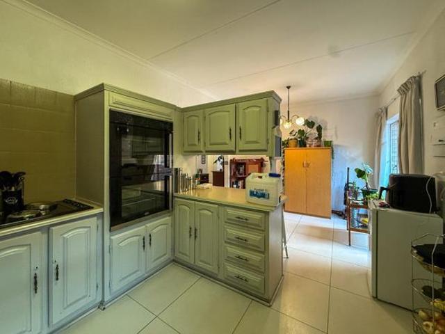 House for rent in Waterkloof, Gauteng