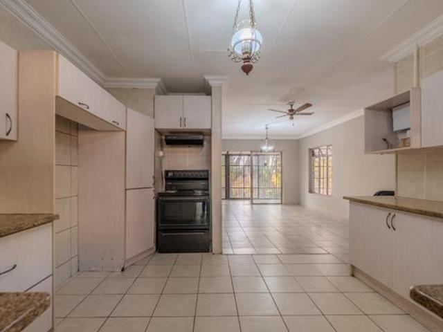House for rent in Waterkloof, Gauteng